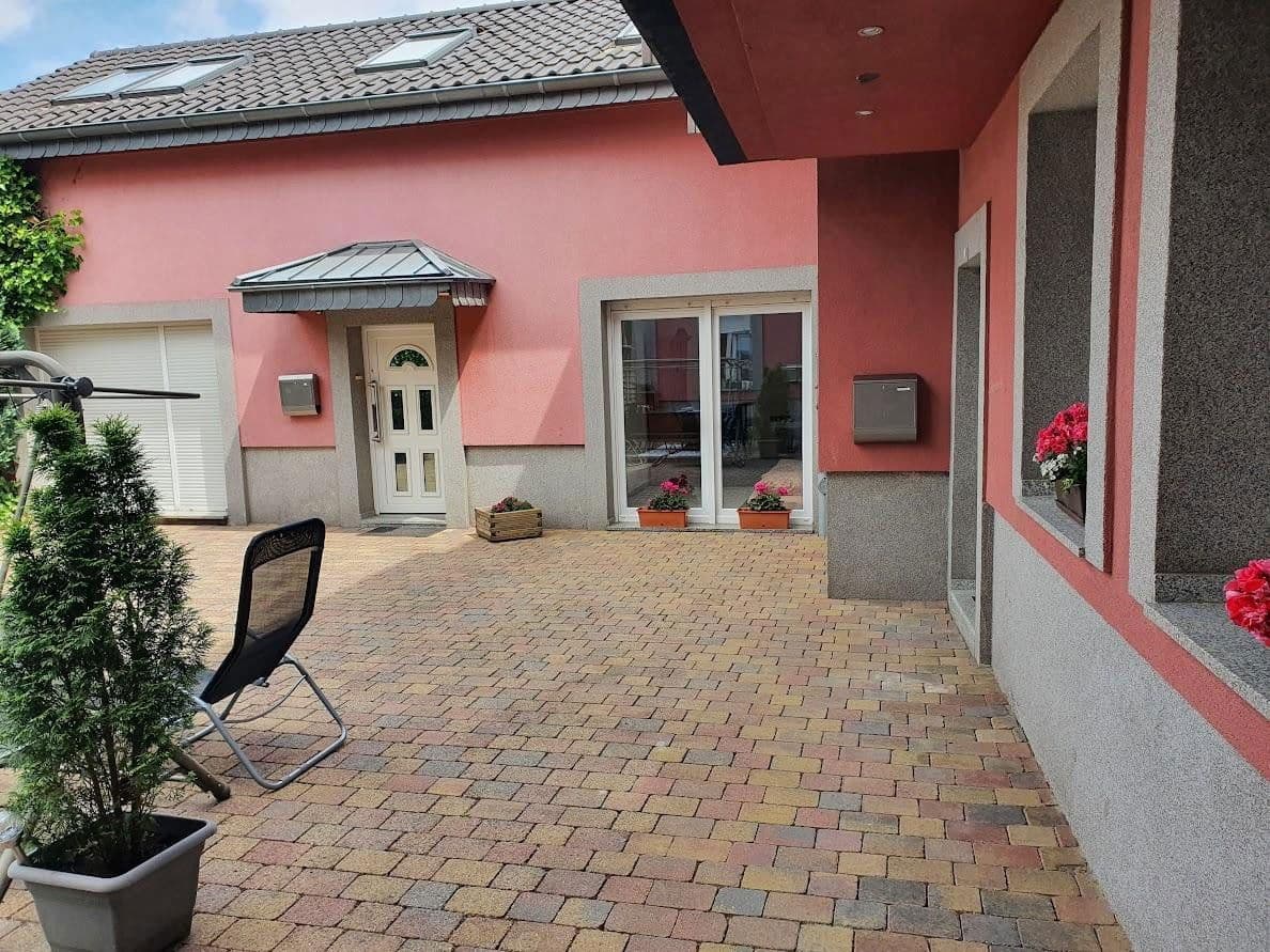 Prodej domu 335 m², pozemek 359 m², Vinkratherstr. 22, Grefrath, Severní Porýní-Vestfálsko Prodej domu 335 m², pozemek 359 m², Vinkratherstr. 22, Grefrath, Severní Porýní-Vestfálsko
