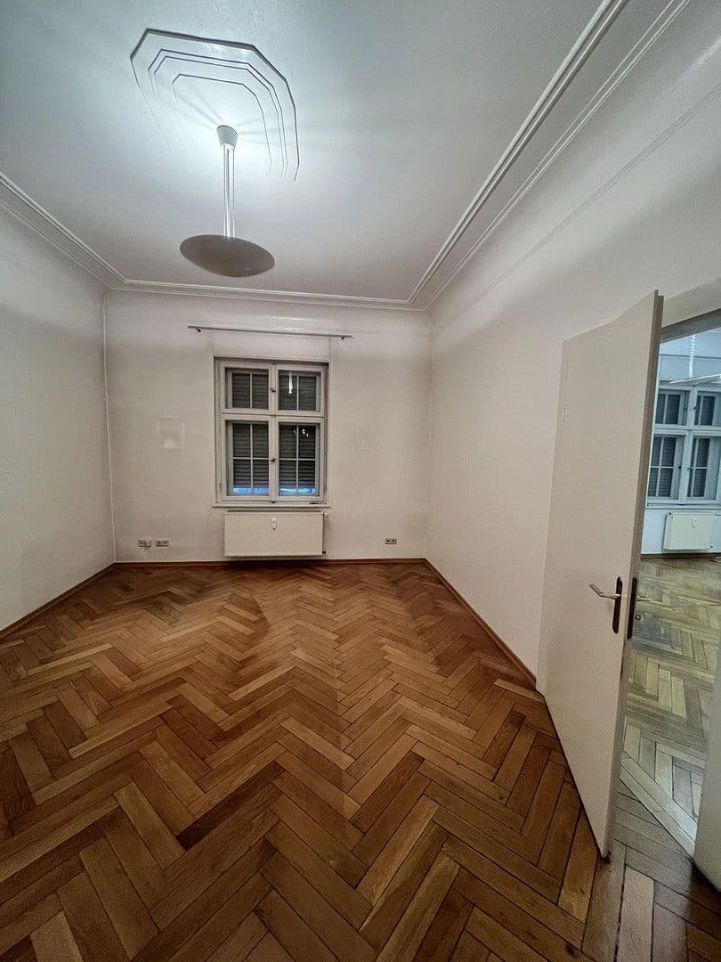 Pronájem bytu 6+1 245 m², Neunkirchen, Země Sársko Pronájem bytu 6+1 245 m², Neunkirchen, Země Sársko