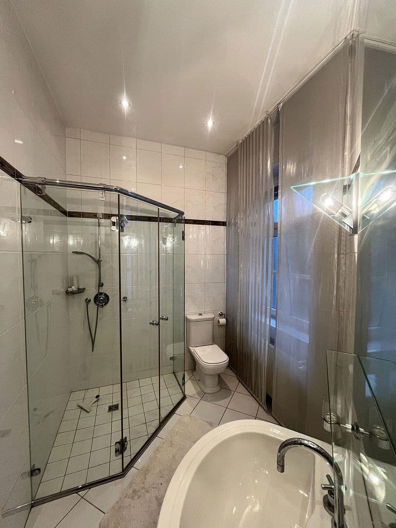 Pronájem bytu 6+1 245 m², Neunkirchen, Země Sársko Pronájem bytu 6+1 245 m², Neunkirchen, Země Sársko