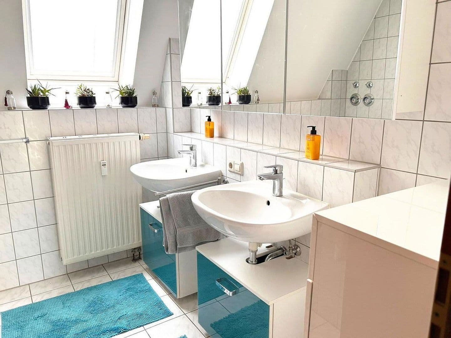 Pronájem bytu 2+kk 101 m², Stuttgart, Bádensko-Württembersko Pronájem bytu 2+kk 101 m², Stuttgart, Bádensko-Württembersko