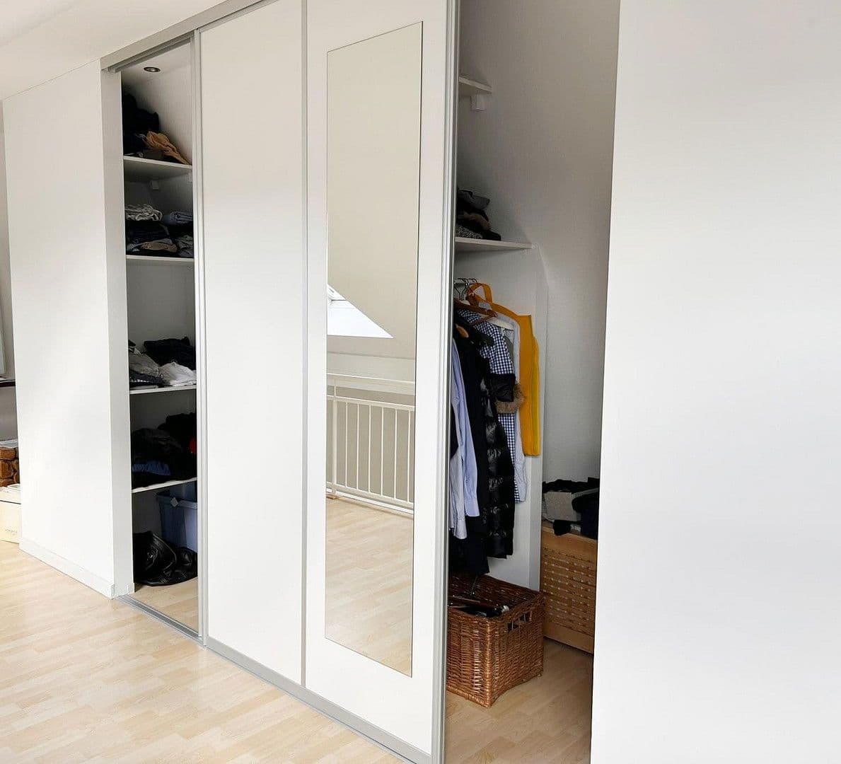 Pronájem bytu 2+kk 101 m², Stuttgart, Bádensko-Württembersko Pronájem bytu 2+kk 101 m², Stuttgart, Bádensko-Württembersko