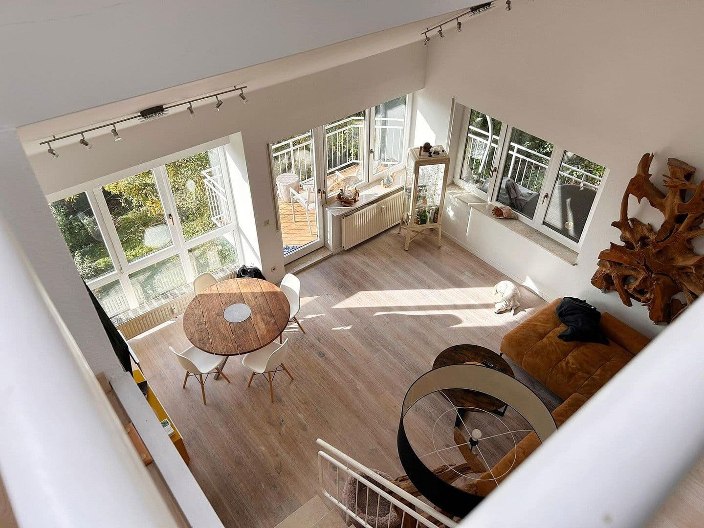 Pronájem bytu 2+kk 101 m², Stuttgart, Bádensko-Württembersko Pronájem bytu 2+kk 101 m², Stuttgart, Bádensko-Württembersko