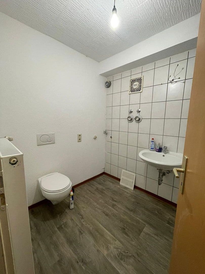 Prodej domu 539 m², pozemek 222 m², Wasenstraße, Idar-Oberstein, Porýní-Falc Prodej domu 539 m², pozemek 222 m², Wasenstraße, Idar-Oberstein, Porýní-Falc