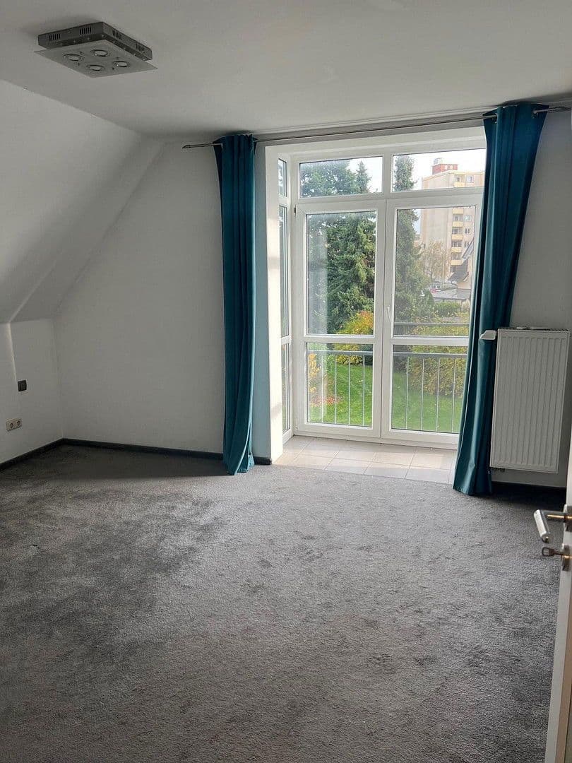 Prodej domu 300 m², pozemek 1.635 m², Hanau, Hessen Prodej domu 300 m², pozemek 1.635 m², Hanau, Hessen