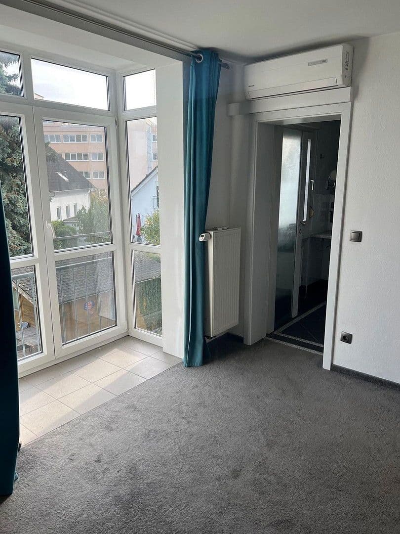 Prodej domu 300 m², pozemek 1.635 m², Hanau, Hessen Prodej domu 300 m², pozemek 1.635 m², Hanau, Hessen