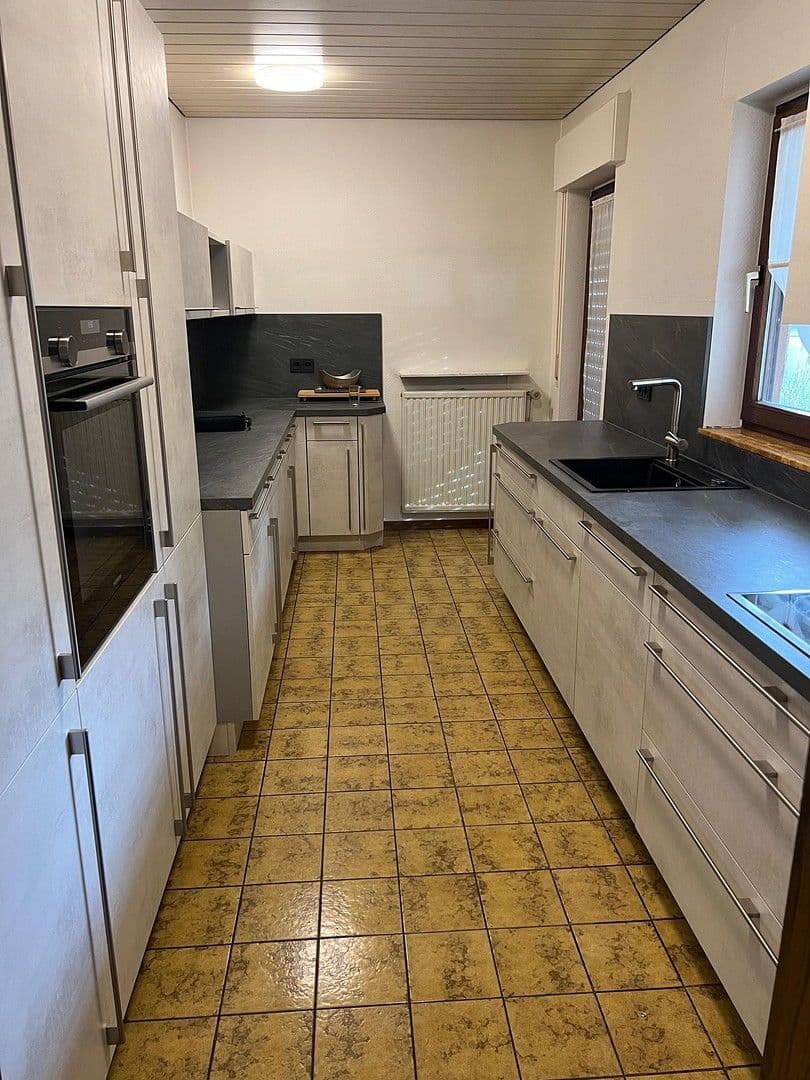 Prodej domu 300 m², pozemek 1.635 m², Hanau, Hessen Prodej domu 300 m², pozemek 1.635 m², Hanau, Hessen