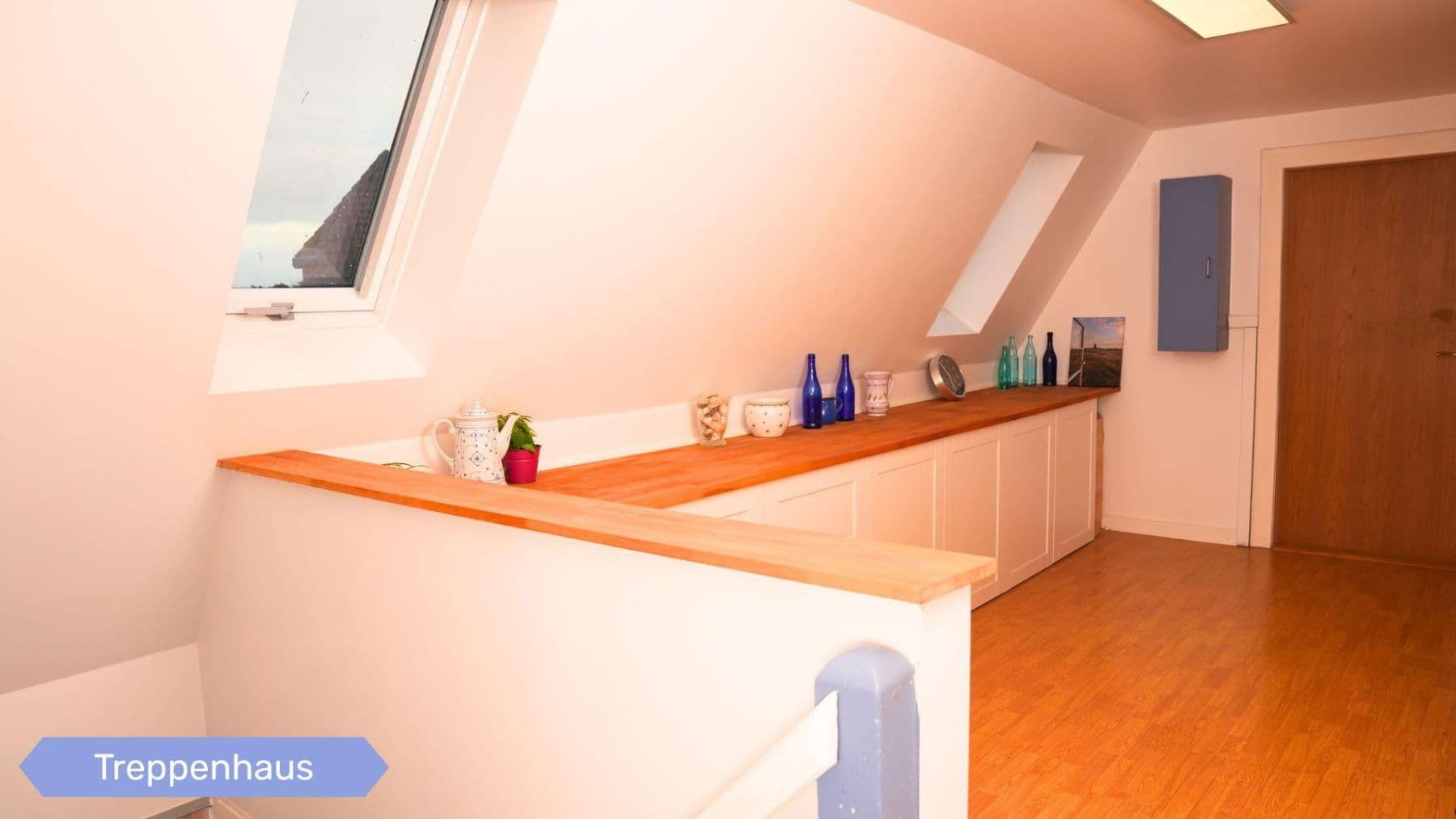 Prodej domu 213 m², pozemek 5.000 m², Garbsen, Dolní Sasko Prodej domu 213 m², pozemek 5.000 m², Garbsen, Dolní Sasko