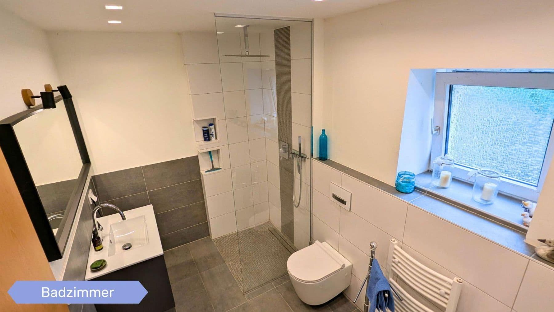 Prodej domu 213 m², pozemek 5.000 m², Garbsen, Dolní Sasko Prodej domu 213 m², pozemek 5.000 m², Garbsen, Dolní Sasko