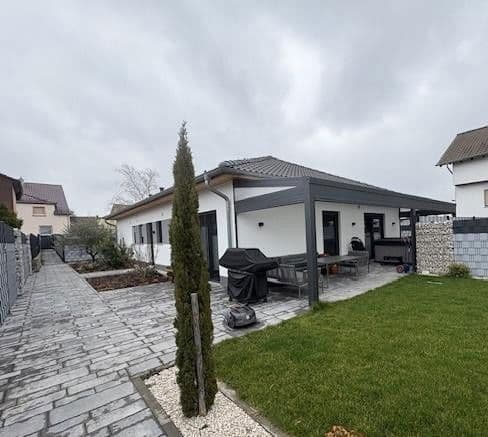 Prodej domu 150 m², pozemek 777 m², Lampertheim, Hessen Prodej domu 150 m², pozemek 777 m², Lampertheim, Hessen