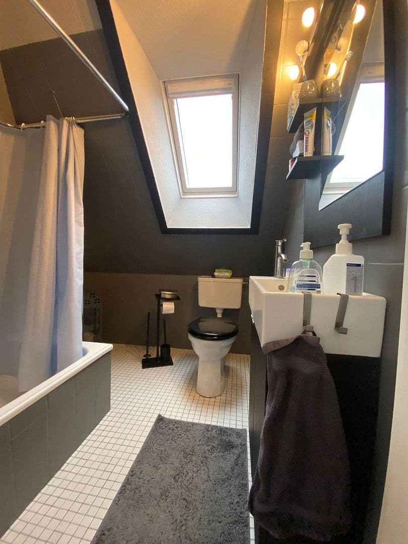 Prodej domu 280 m², pozemek 1.252 m², Hamburg, Hamburg Prodej domu 280 m², pozemek 1.252 m², Hamburg, Hamburg