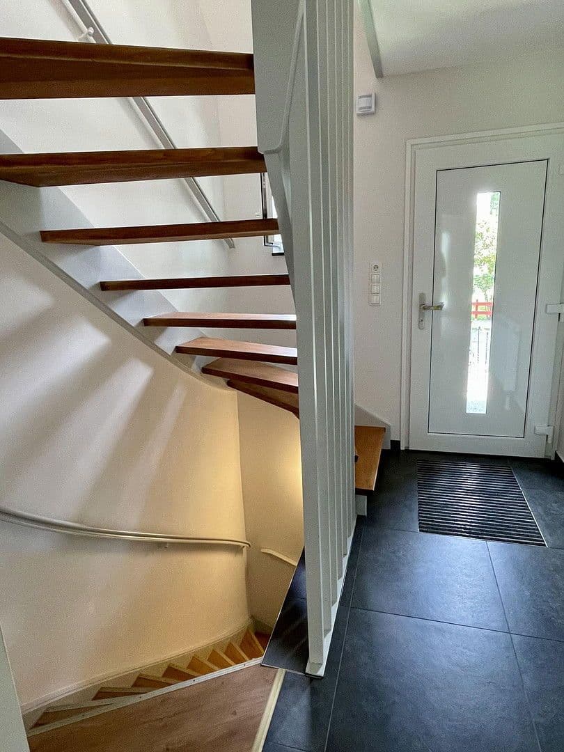 Prodej domu 110 m², pozemek 532 m², Bremen, Bremen Prodej domu 110 m², pozemek 532 m², Bremen, Bremen