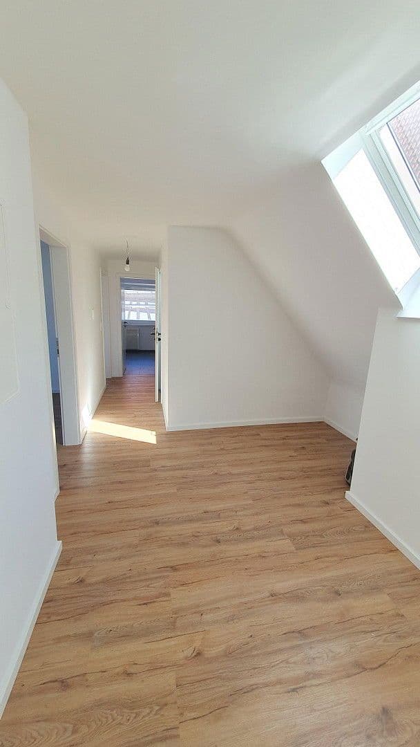 Pronájem bytu 4+1 85 m², Ditzingen, Bádensko-Württembersko Pronájem bytu 4+1 85 m², Ditzingen, Bádensko-Württembersko