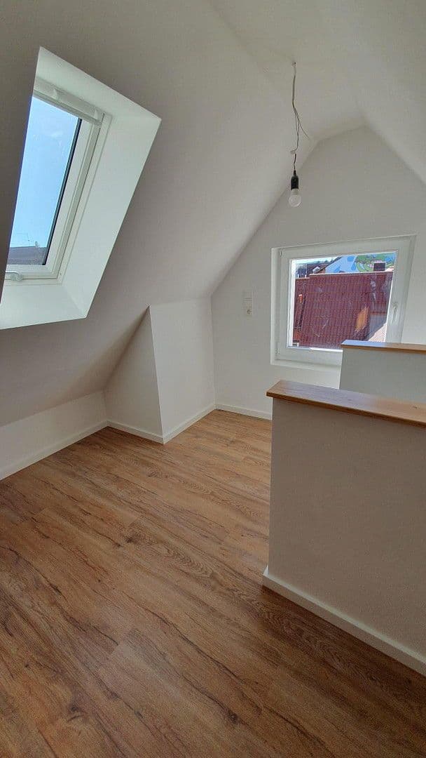 Pronájem bytu 4+1 85 m², Ditzingen, Bádensko-Württembersko Pronájem bytu 4+1 85 m², Ditzingen, Bádensko-Württembersko