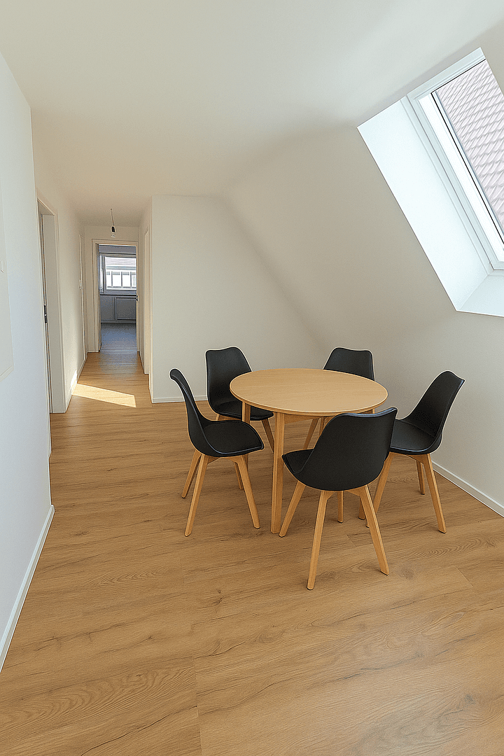 Pronájem bytu 4+1 85 m², Ditzingen, Bádensko-Württembersko Pronájem bytu 4+1 85 m², Ditzingen, Bádensko-Württembersko