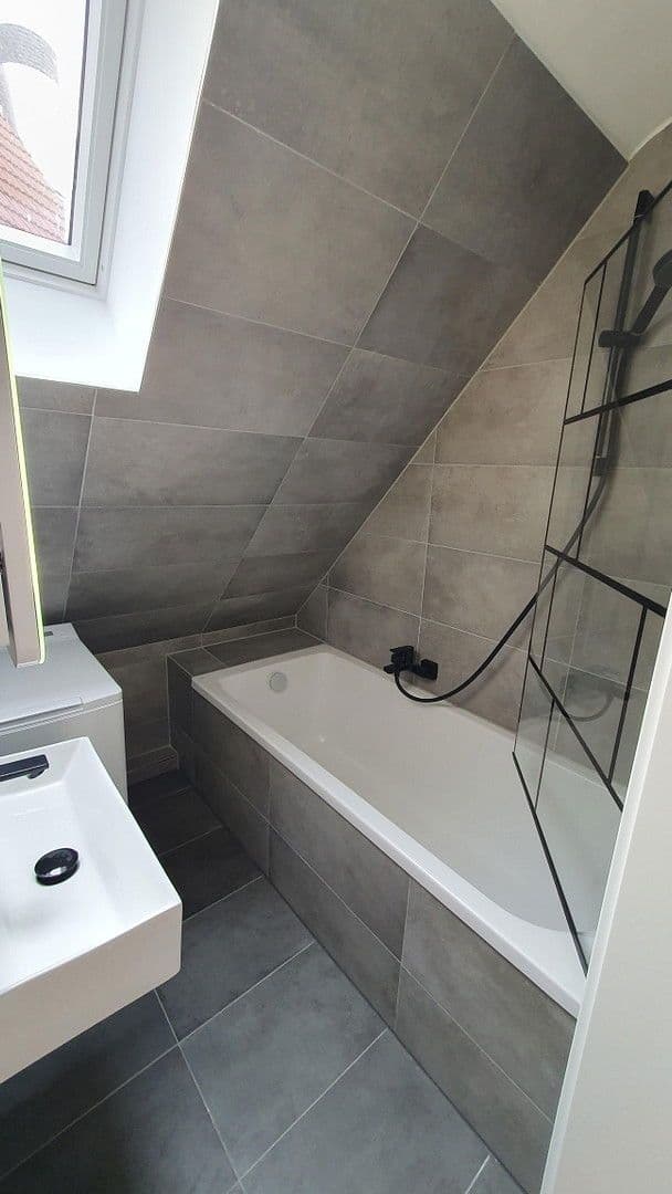 Pronájem bytu 4+1 85 m², Ditzingen, Bádensko-Württembersko Pronájem bytu 4+1 85 m², Ditzingen, Bádensko-Württembersko