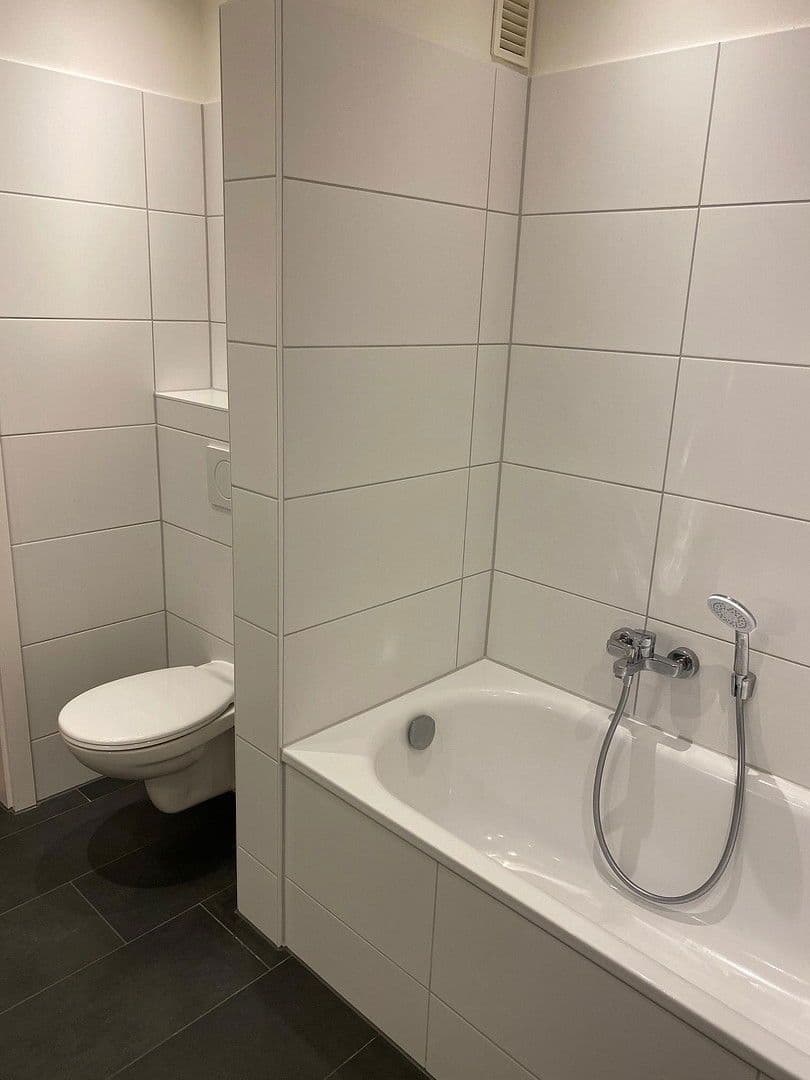 Pronájem bytu 4+1 127 m², Volksdorfer Weg 54a, Hamburg, Hamburg Pronájem bytu 4+1 127 m², Volksdorfer Weg 54a, Hamburg, Hamburg