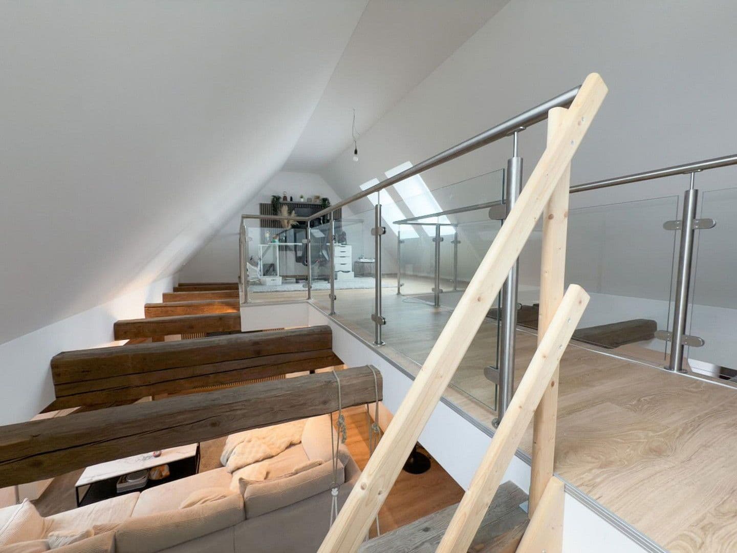 Pronájem bytu 4+1 146 m², Marktplatz 3+4, Markt Indersdorf, Bavorsko Pronájem bytu 4+1 146 m², Marktplatz 3+4, Markt Indersdorf, Bavorsko