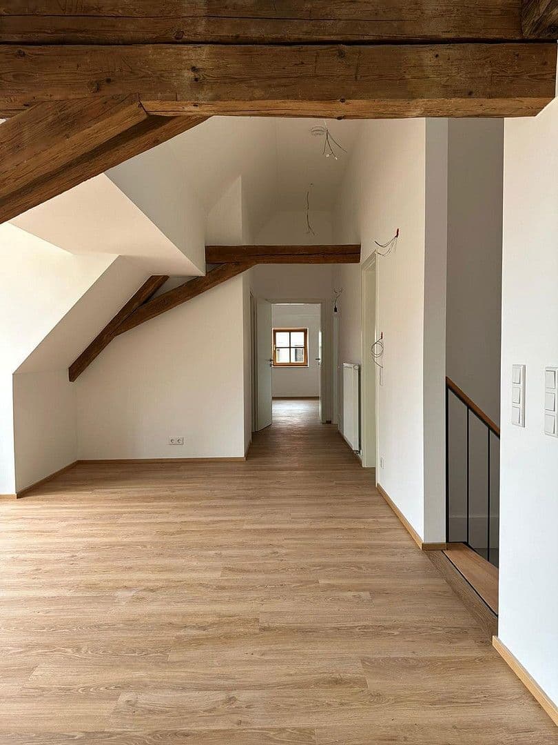 Pronájem bytu 4+1 146 m², Marktplatz 3+4, Markt Indersdorf, Bavorsko Pronájem bytu 4+1 146 m², Marktplatz 3+4, Markt Indersdorf, Bavorsko