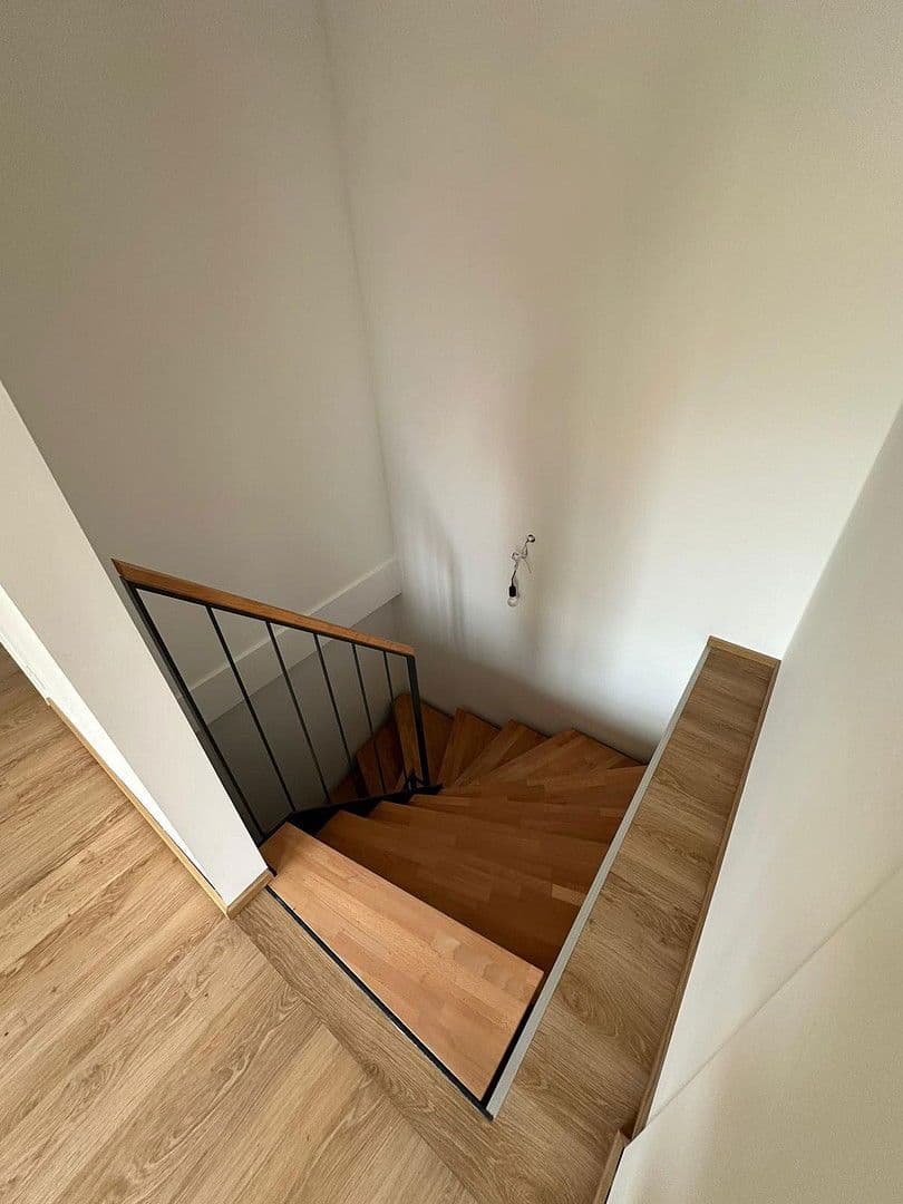 Pronájem bytu 4+1 146 m², Marktplatz 3+4, Markt Indersdorf, Bavorsko Pronájem bytu 4+1 146 m², Marktplatz 3+4, Markt Indersdorf, Bavorsko