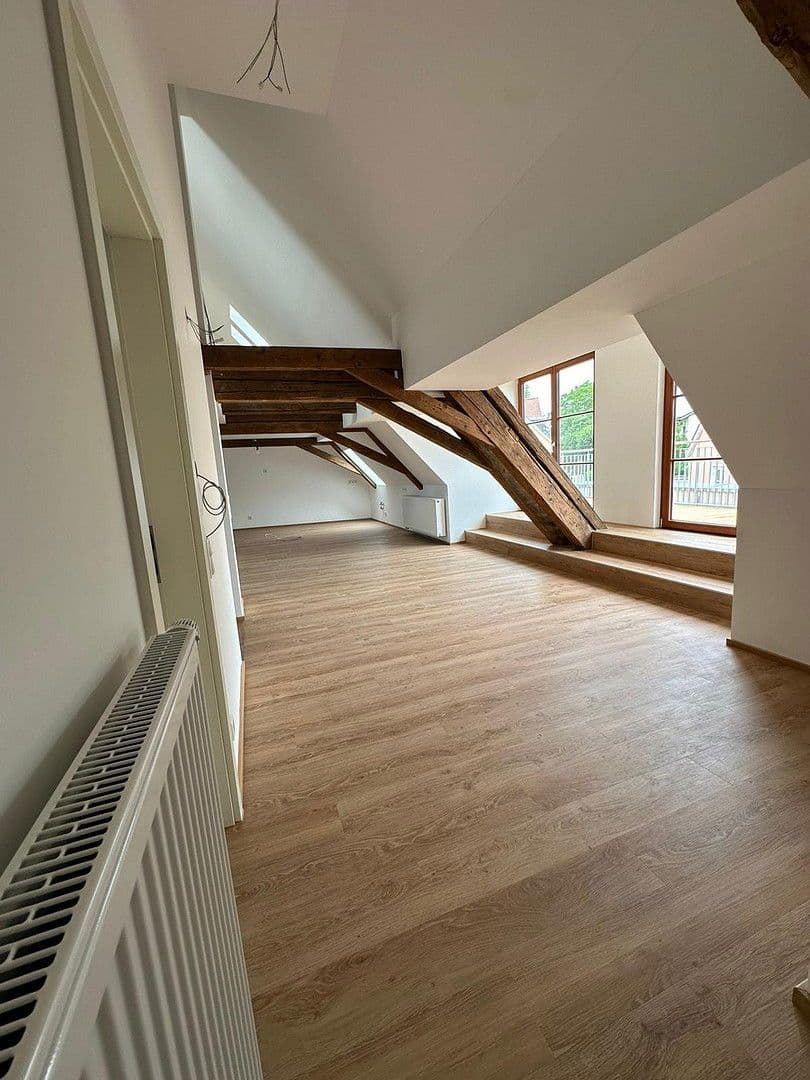 Pronájem bytu 4+1 146 m², Marktplatz 3+4, Markt Indersdorf, Bavorsko Pronájem bytu 4+1 146 m², Marktplatz 3+4, Markt Indersdorf, Bavorsko