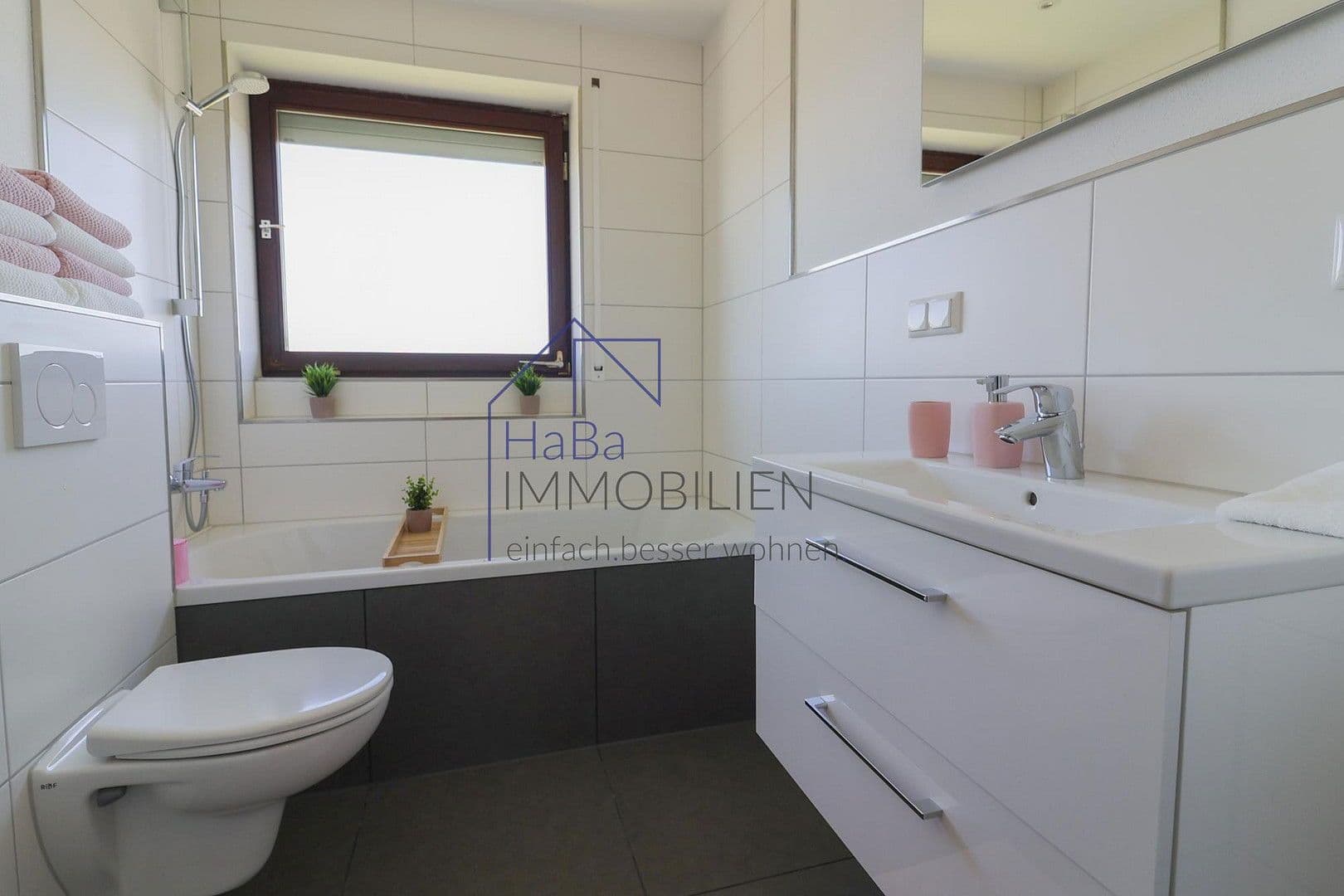 Prodej bytu 4+1 94 m², Dittelbrunn, Bavorsko Prodej bytu 4+1 94 m², Dittelbrunn, Bavorsko