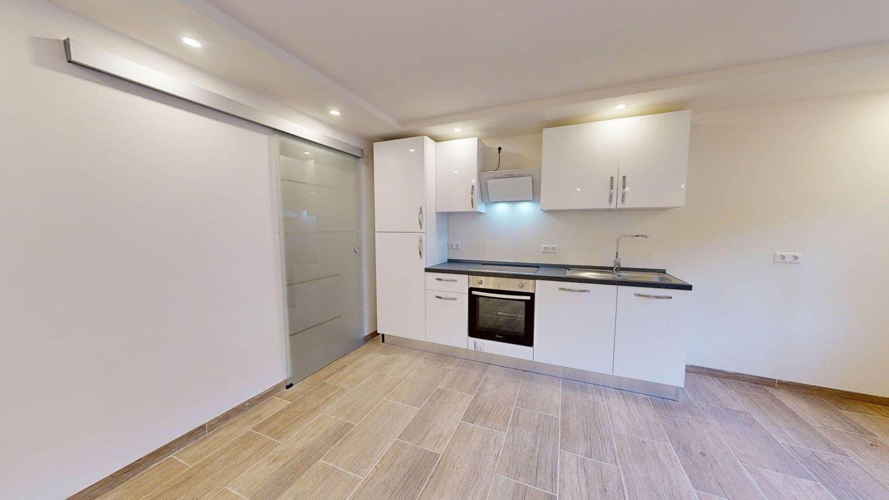 Pronájem bytu 2+1 52 m², Knittlingen, Bádensko-Württembersko Pronájem bytu 2+1 52 m², Knittlingen, Bádensko-Württembersko