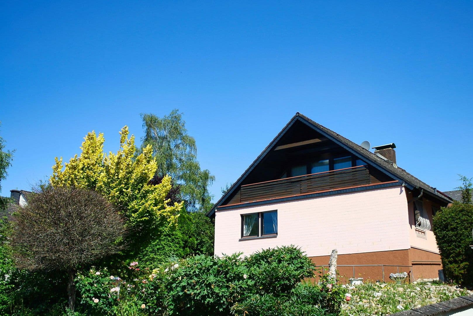 Prodej domu 245 m², pozemek 795 m², Niedernhausen, Hessen Prodej domu 245 m², pozemek 795 m², Niedernhausen, Hessen