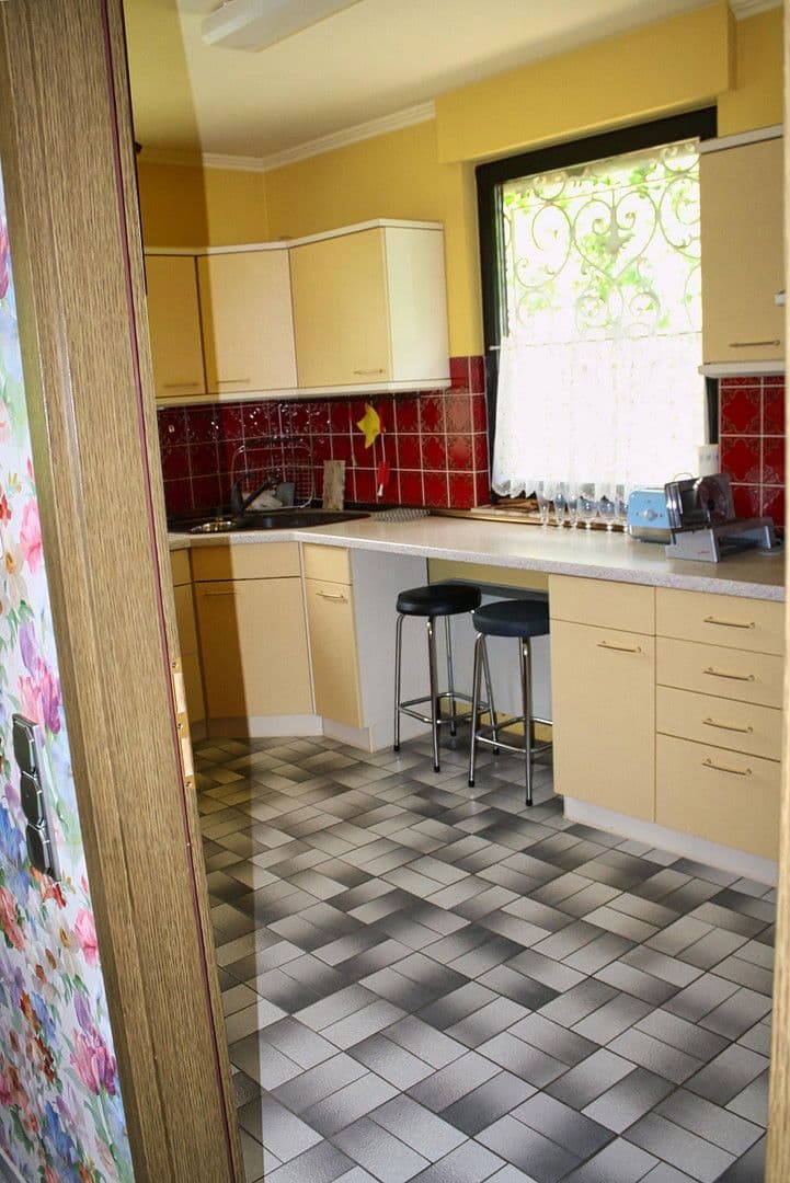 Prodej domu 245 m², pozemek 795 m², Niedernhausen, Hessen Prodej domu 245 m², pozemek 795 m², Niedernhausen, Hessen