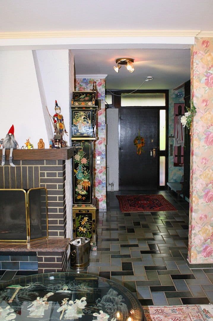 Prodej domu 245 m², pozemek 795 m², Niedernhausen, Hessen Prodej domu 245 m², pozemek 795 m², Niedernhausen, Hessen