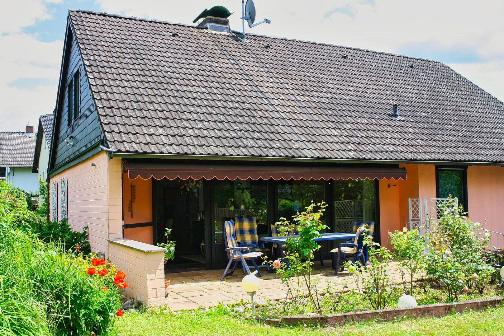 Prodej domu 245 m², pozemek 795 m², Niedernhausen, Hessen Prodej domu 245 m², pozemek 795 m², Niedernhausen, Hessen