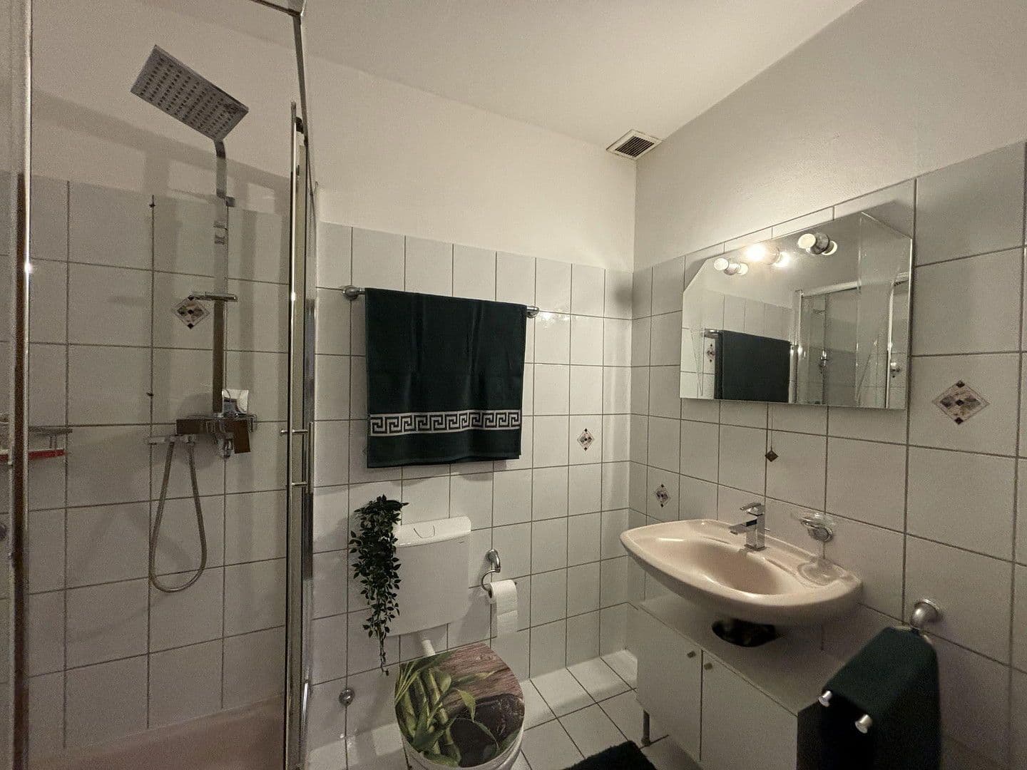 Pronájem bytu 2+1 80 m², Richterstraße, Neuss, Severní Porýní-Vestfálsko Pronájem bytu 2+1 80 m², Richterstraße, Neuss, Severní Porýní-Vestfálsko