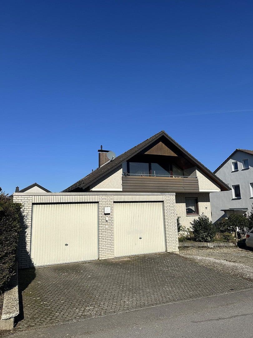 Prodej domu 187 m², pozemek 776 m², Kalletal, Severní Porýní-Vestfálsko Prodej domu 187 m², pozemek 776 m², Kalletal, Severní Porýní-Vestfálsko