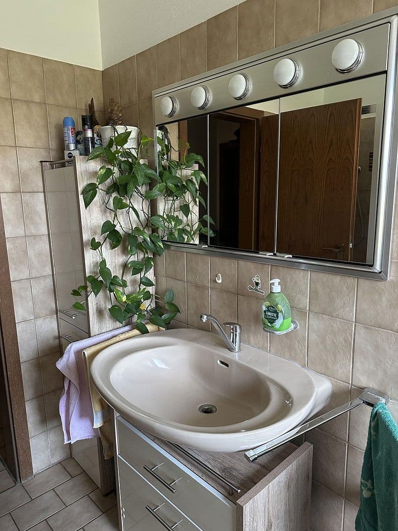 Prodej domu 187 m², pozemek 776 m², Kalletal, Severní Porýní-Vestfálsko Prodej domu 187 m², pozemek 776 m², Kalletal, Severní Porýní-Vestfálsko