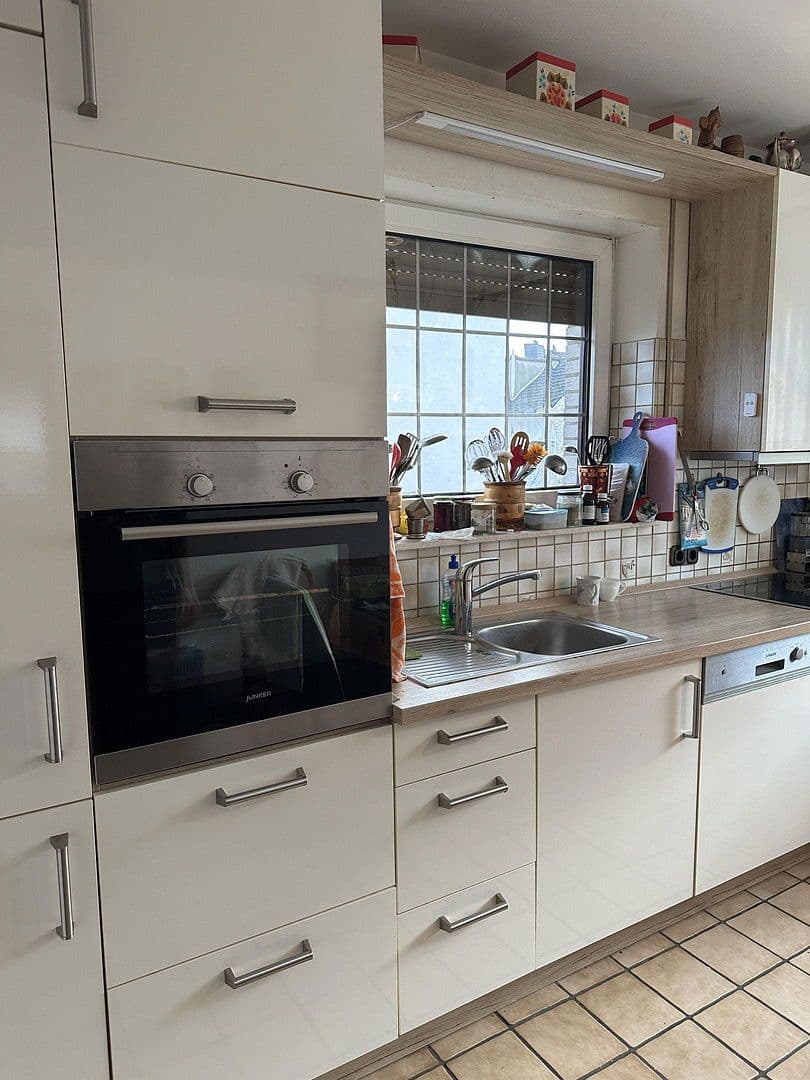 Prodej domu 187 m², pozemek 776 m², Kalletal, Severní Porýní-Vestfálsko Prodej domu 187 m², pozemek 776 m², Kalletal, Severní Porýní-Vestfálsko