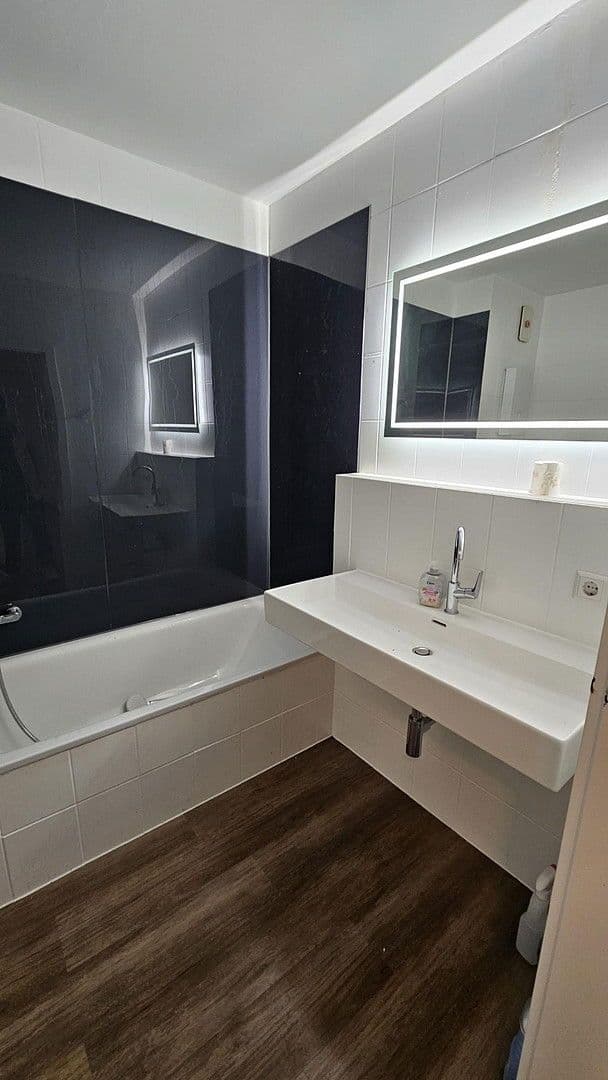 Pronájem bytu 3+1 89 m², Linzgaustraße 10, Uhldingen-Mühlhofen, Bádensko-Württembersko Pronájem bytu 3+1 89 m², Linzgaustraße 10, Uhldingen-Mühlhofen, Bádensko-Württembersko