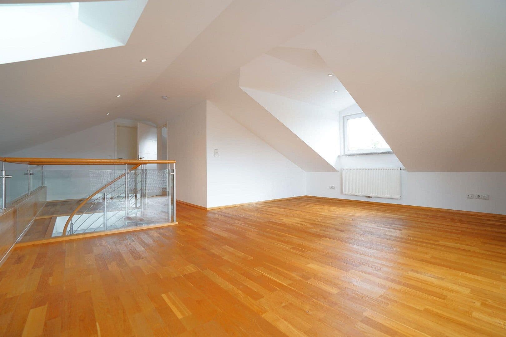 Pronájem bytu 4+1 147 m², München, Bavorsko Pronájem bytu 4+1 147 m², München, Bavorsko