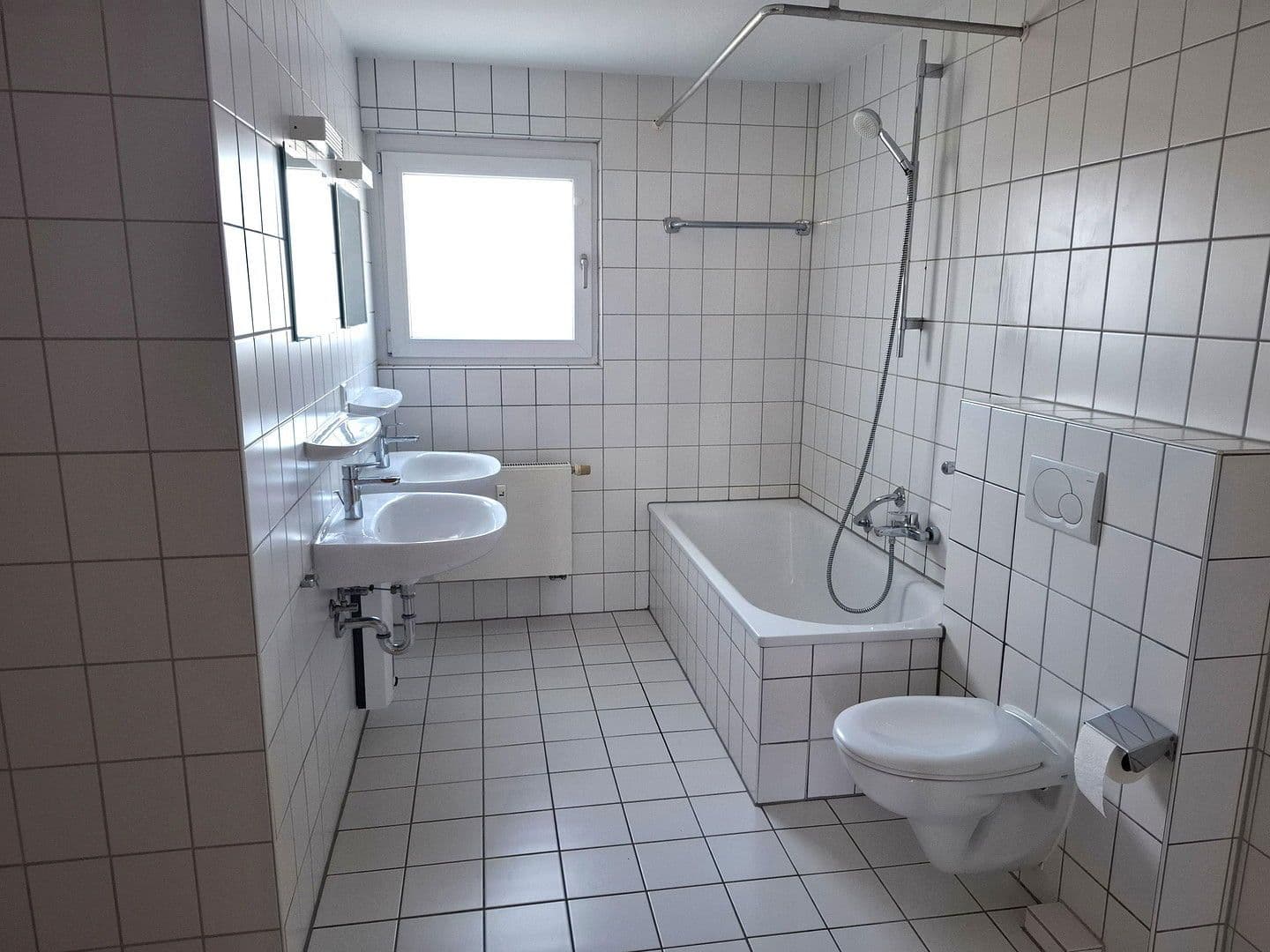 Pronájem bytu 4+1 107 m², Douglasstraße 34, Karlsruhe, Bádensko-Württembersko Pronájem bytu 4+1 107 m², Douglasstraße 34, Karlsruhe, Bádensko-Württembersko