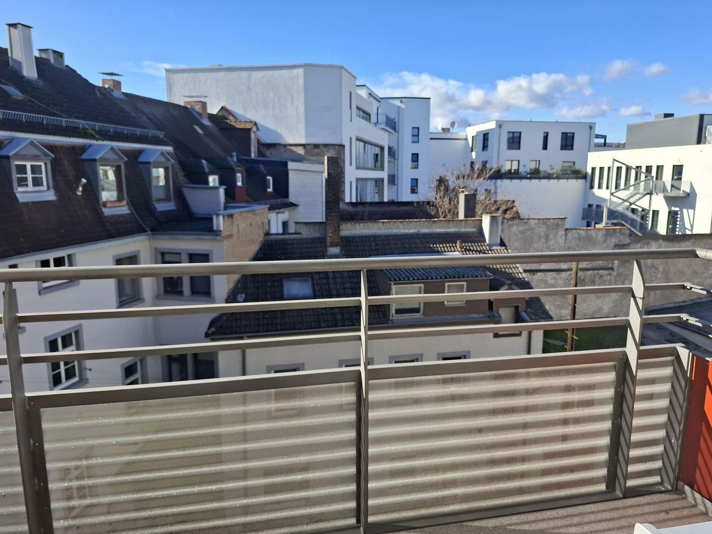 Pronájem bytu 4+1 107 m², Douglasstraße 34, Karlsruhe, Bádensko-Württembersko Pronájem bytu 4+1 107 m², Douglasstraße 34, Karlsruhe, Bádensko-Württembersko