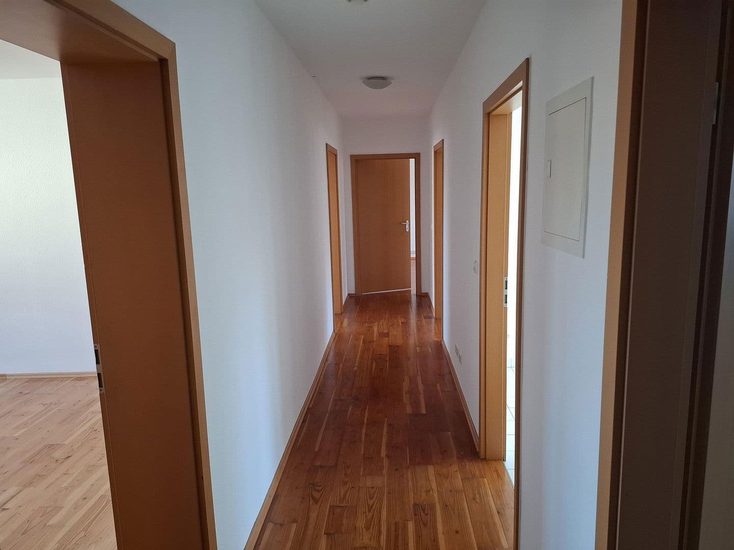 Pronájem bytu 4+1 107 m², Douglasstraße 34, Karlsruhe, Bádensko-Württembersko Pronájem bytu 4+1 107 m², Douglasstraße 34, Karlsruhe, Bádensko-Württembersko