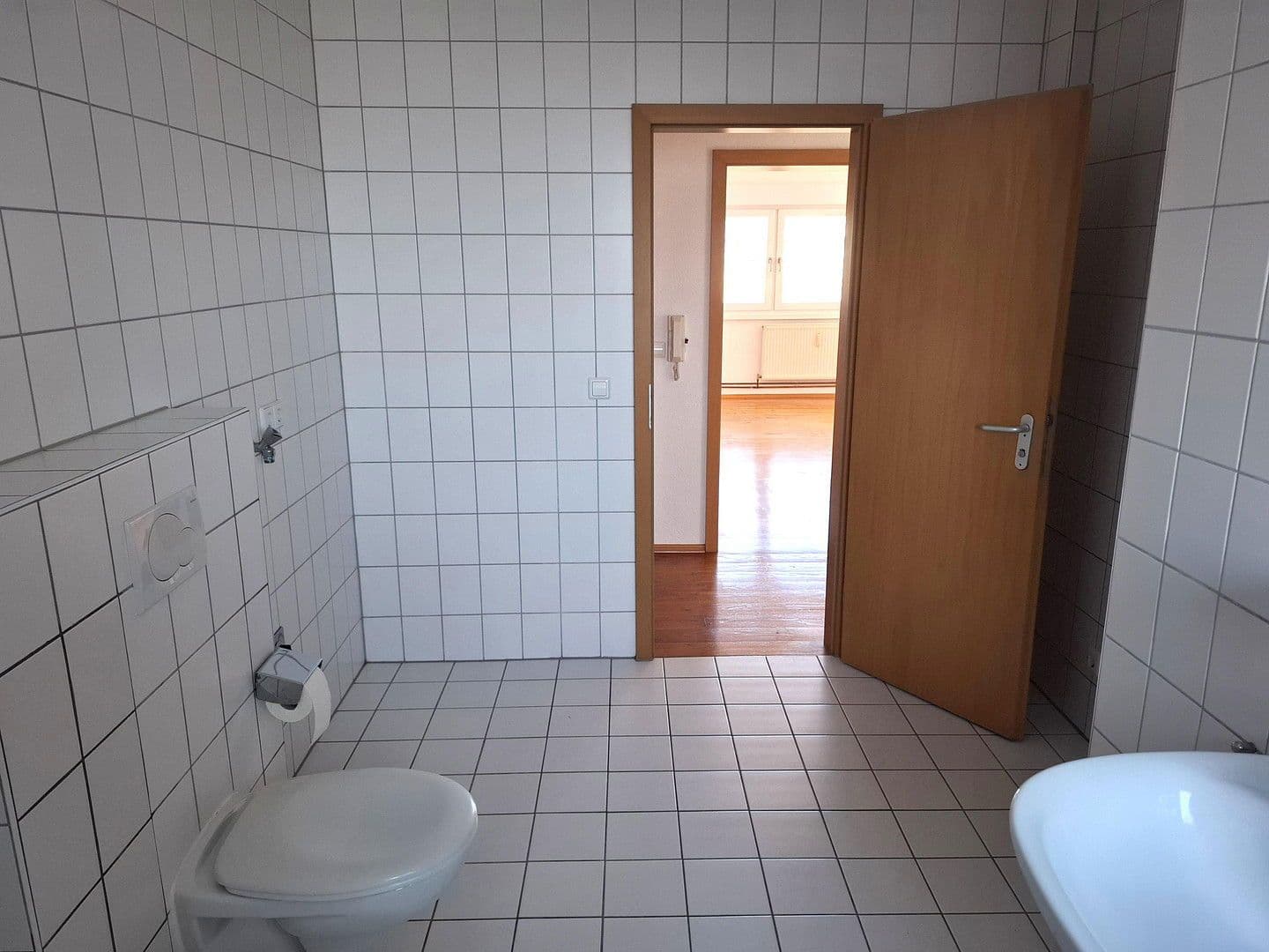 Pronájem bytu 4+1 107 m², Douglasstraße 34, Karlsruhe, Bádensko-Württembersko Pronájem bytu 4+1 107 m², Douglasstraße 34, Karlsruhe, Bádensko-Württembersko