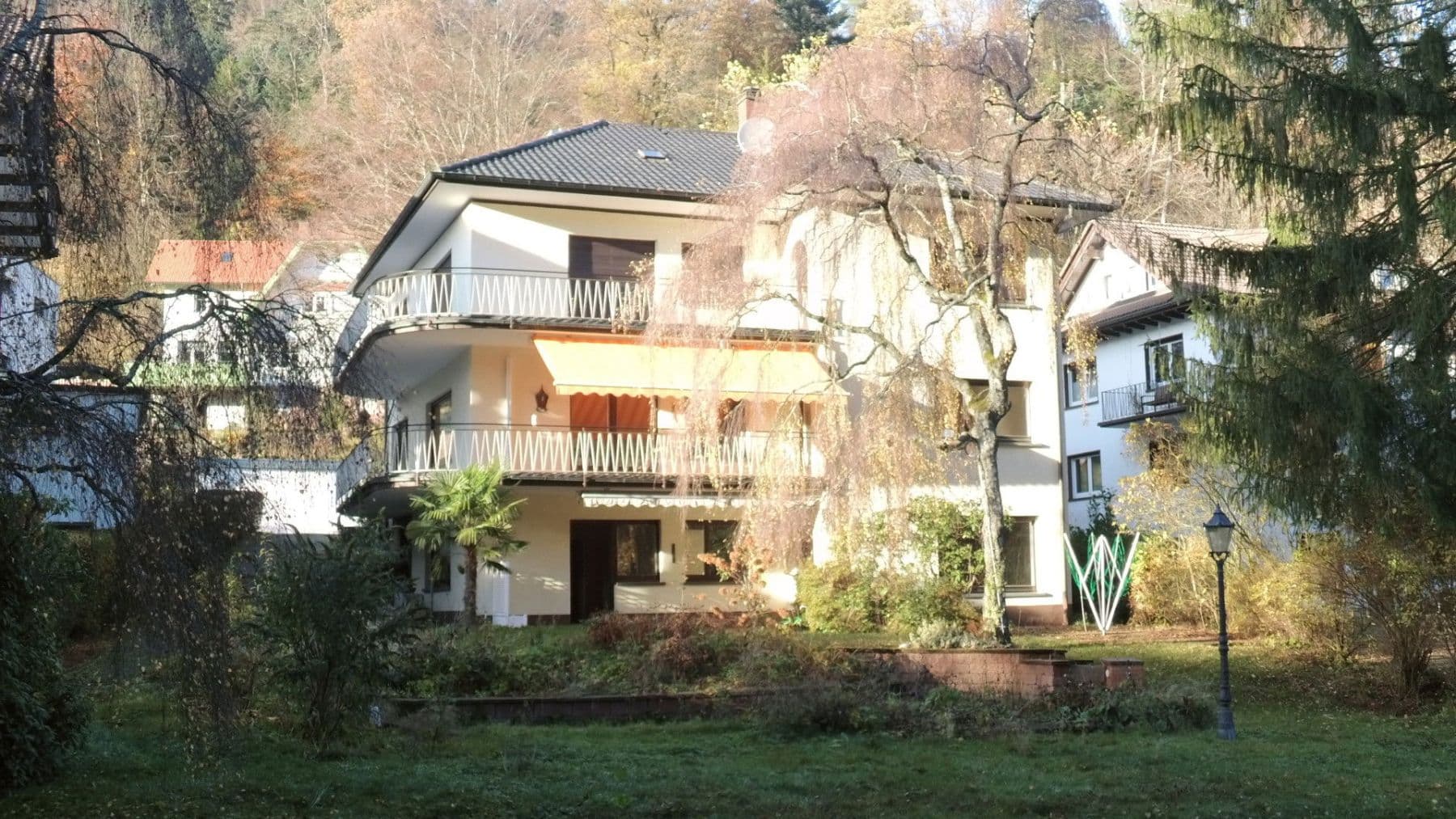 Pronájem bytu 4+1 130 m², Schwimmbadstraße 7, Bad Herrenalb, Bádensko-Württembersko Pronájem bytu 4+1 130 m², Schwimmbadstraße 7, Bad Herrenalb, Bádensko-Württembersko