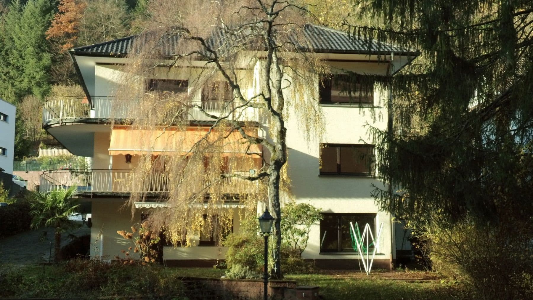 Pronájem bytu 4+1 130 m², Schwimmbadstraße 7, Bad Herrenalb, Bádensko-Württembersko Pronájem bytu 4+1 130 m², Schwimmbadstraße 7, Bad Herrenalb, Bádensko-Württembersko