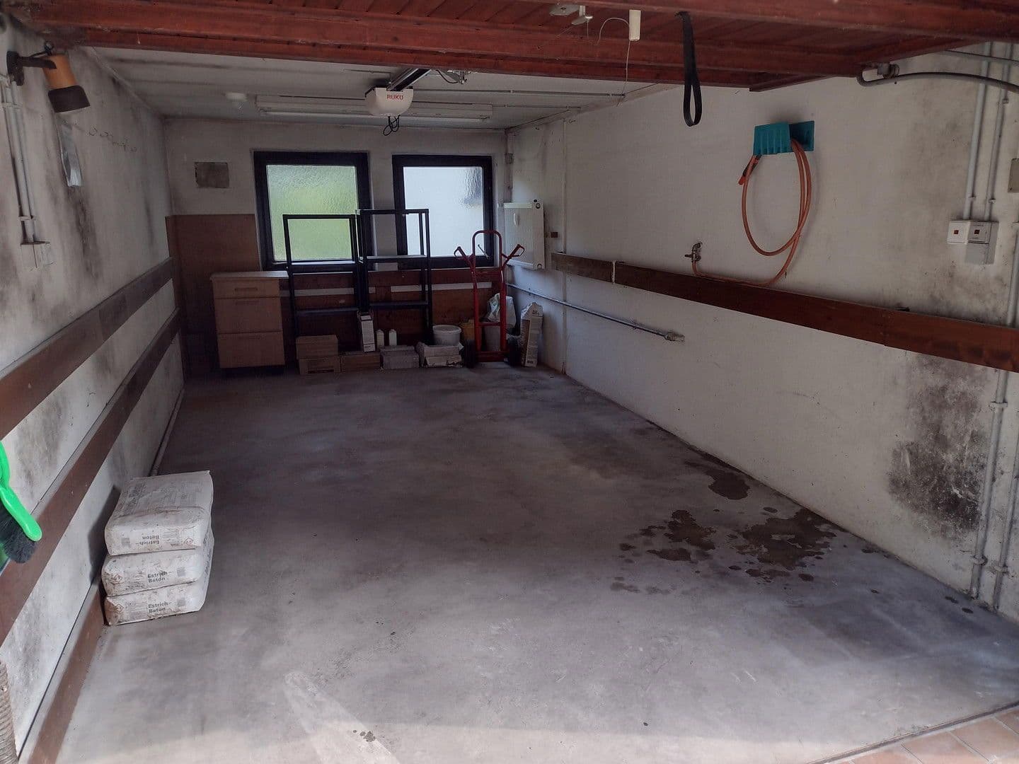 Pronájem bytu 4+1 130 m², Schwimmbadstraße 7, Bad Herrenalb, Bádensko-Württembersko Pronájem bytu 4+1 130 m², Schwimmbadstraße 7, Bad Herrenalb, Bádensko-Württembersko