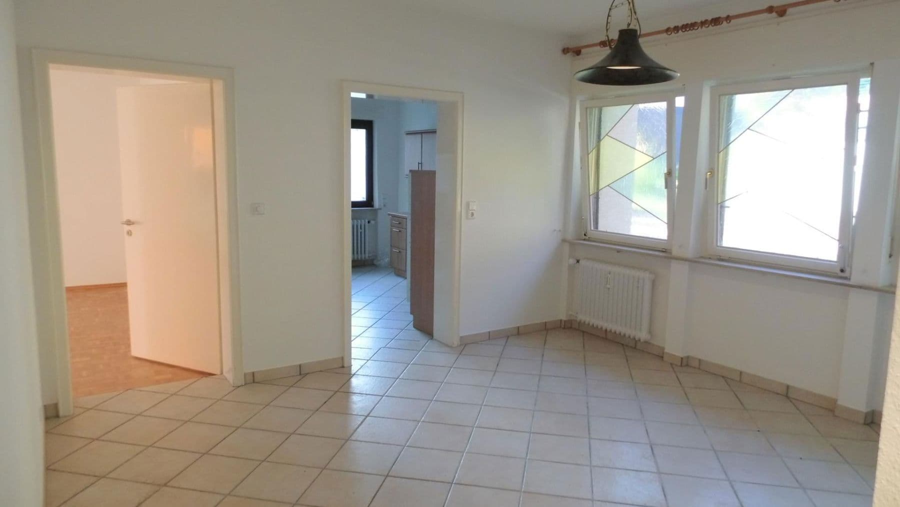 Pronájem bytu 4+1 130 m², Schwimmbadstraße 7, Bad Herrenalb, Bádensko-Württembersko Pronájem bytu 4+1 130 m², Schwimmbadstraße 7, Bad Herrenalb, Bádensko-Württembersko