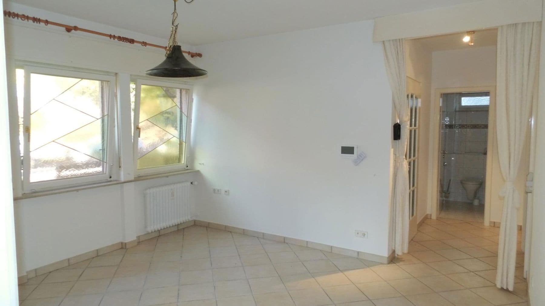 Pronájem bytu 4+1 130 m², Schwimmbadstraße 7, Bad Herrenalb, Bádensko-Württembersko Pronájem bytu 4+1 130 m², Schwimmbadstraße 7, Bad Herrenalb, Bádensko-Württembersko