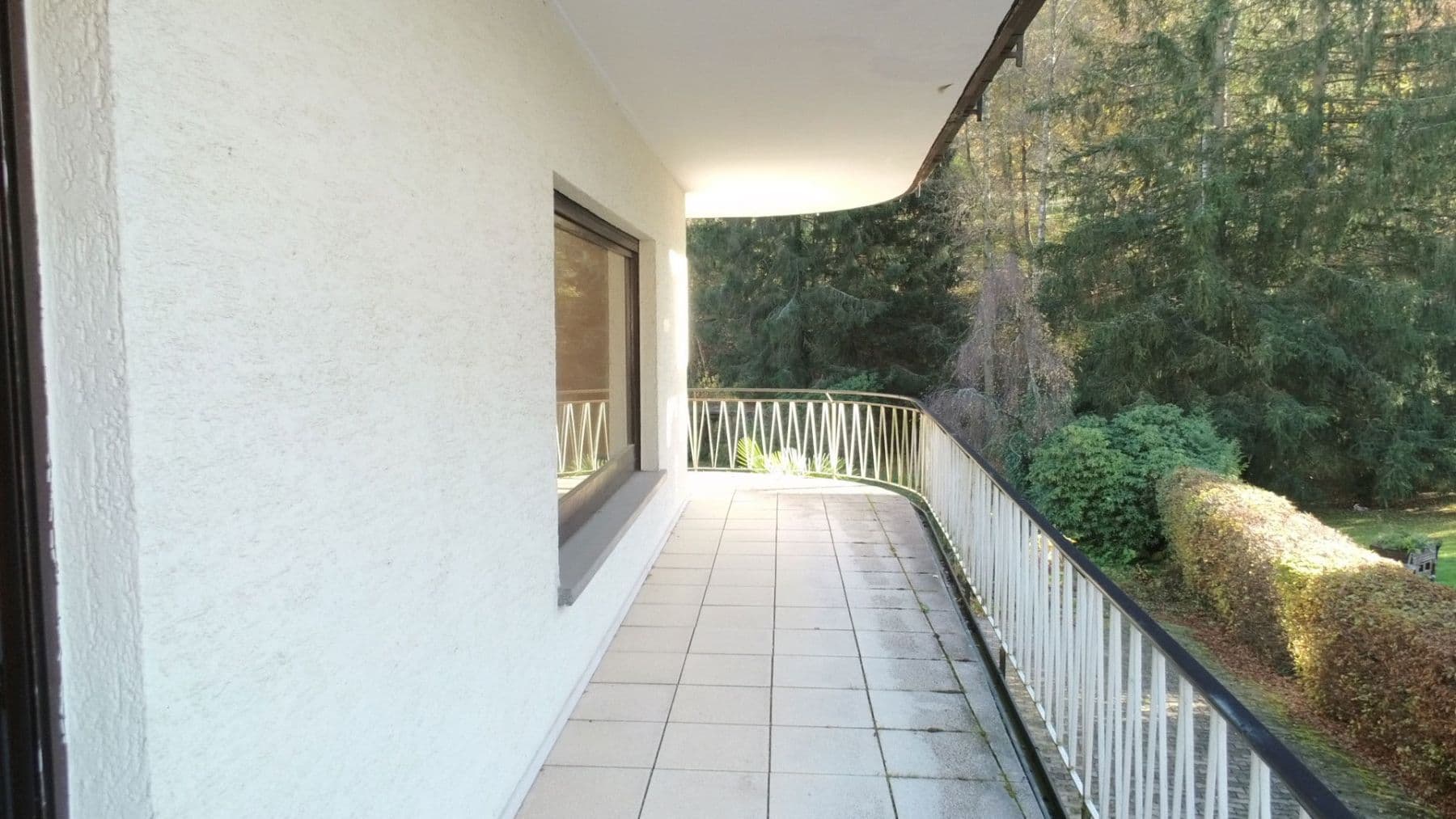 Pronájem bytu 4+1 130 m², Schwimmbadstraße 7, Bad Herrenalb, Bádensko-Württembersko Pronájem bytu 4+1 130 m², Schwimmbadstraße 7, Bad Herrenalb, Bádensko-Württembersko