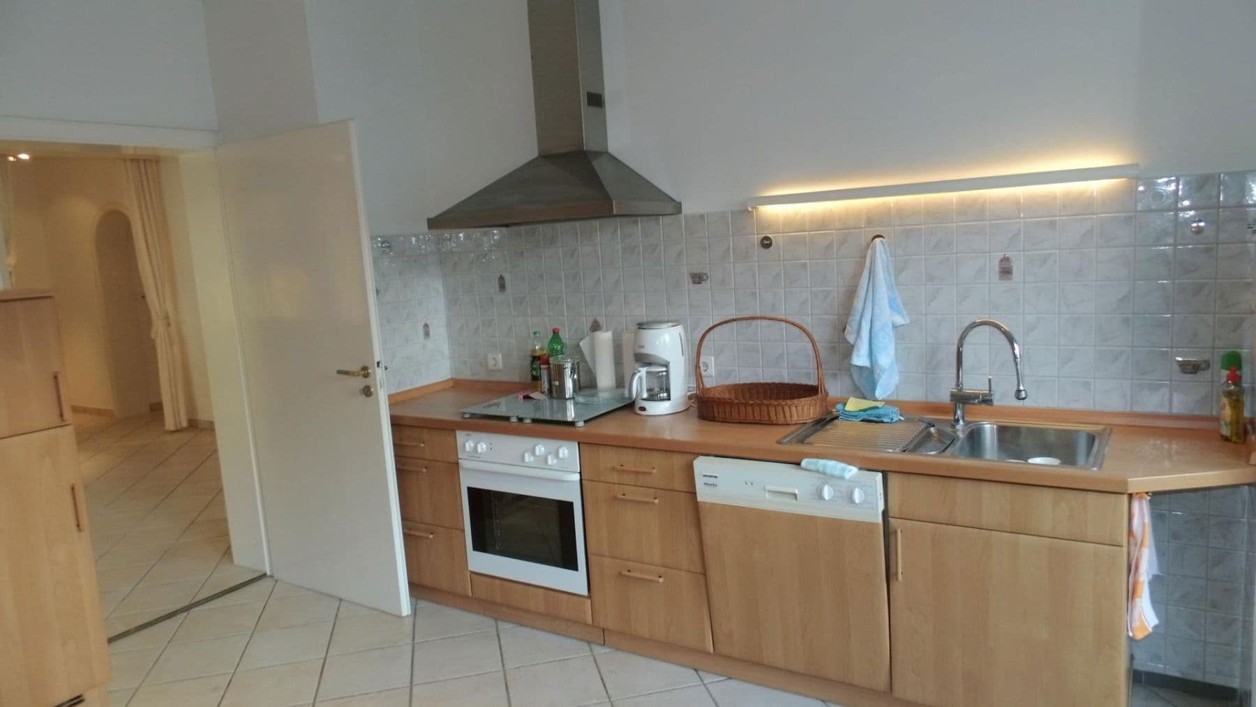 Pronájem bytu 4+1 130 m², Schwimmbadstraße 7, Bad Herrenalb, Bádensko-Württembersko Pronájem bytu 4+1 130 m², Schwimmbadstraße 7, Bad Herrenalb, Bádensko-Württembersko