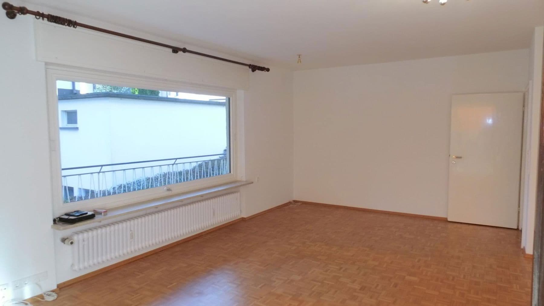 Pronájem bytu 4+1 130 m², Schwimmbadstraße 7, Bad Herrenalb, Bádensko-Württembersko Pronájem bytu 4+1 130 m², Schwimmbadstraße 7, Bad Herrenalb, Bádensko-Württembersko