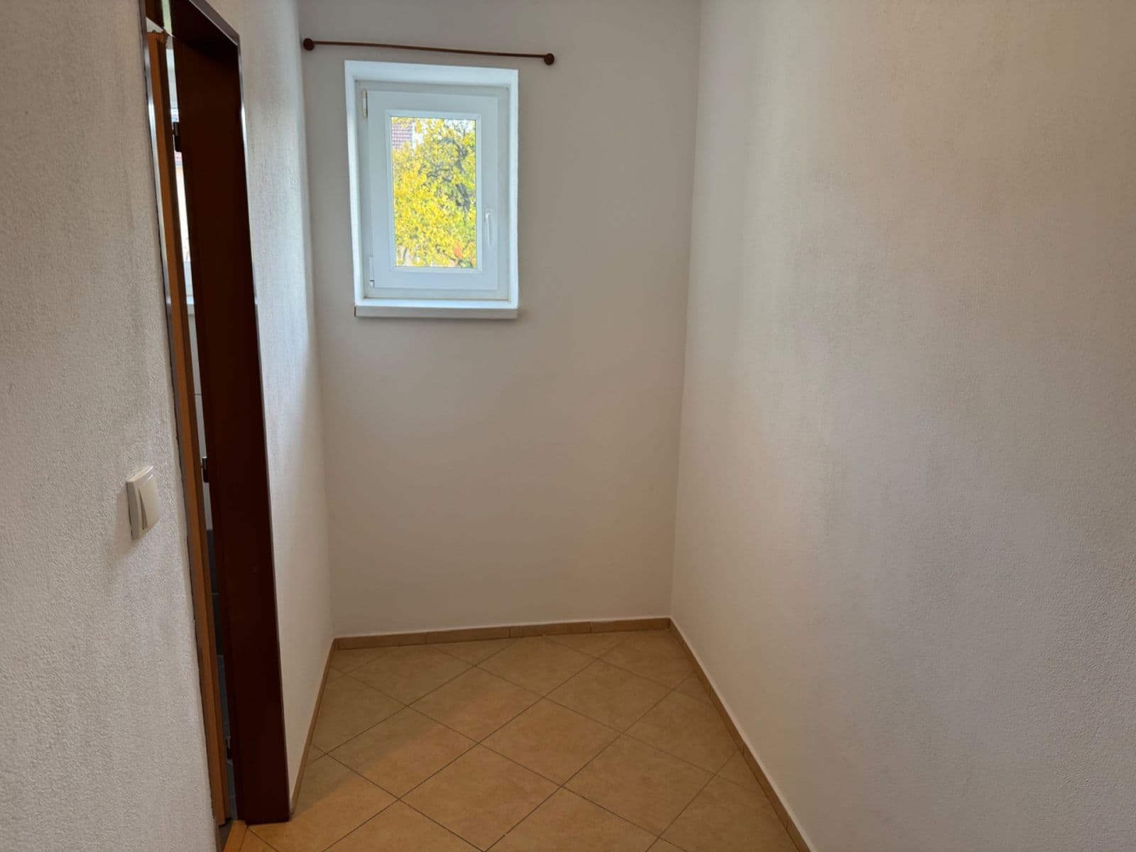 Pronájem bytu 2+1 56 m², Žižkova, Mikulov, Jihomoravský kraj Pronájem bytu 2+1 56 m², Žižkova, Mikulov, Jihomoravský kraj