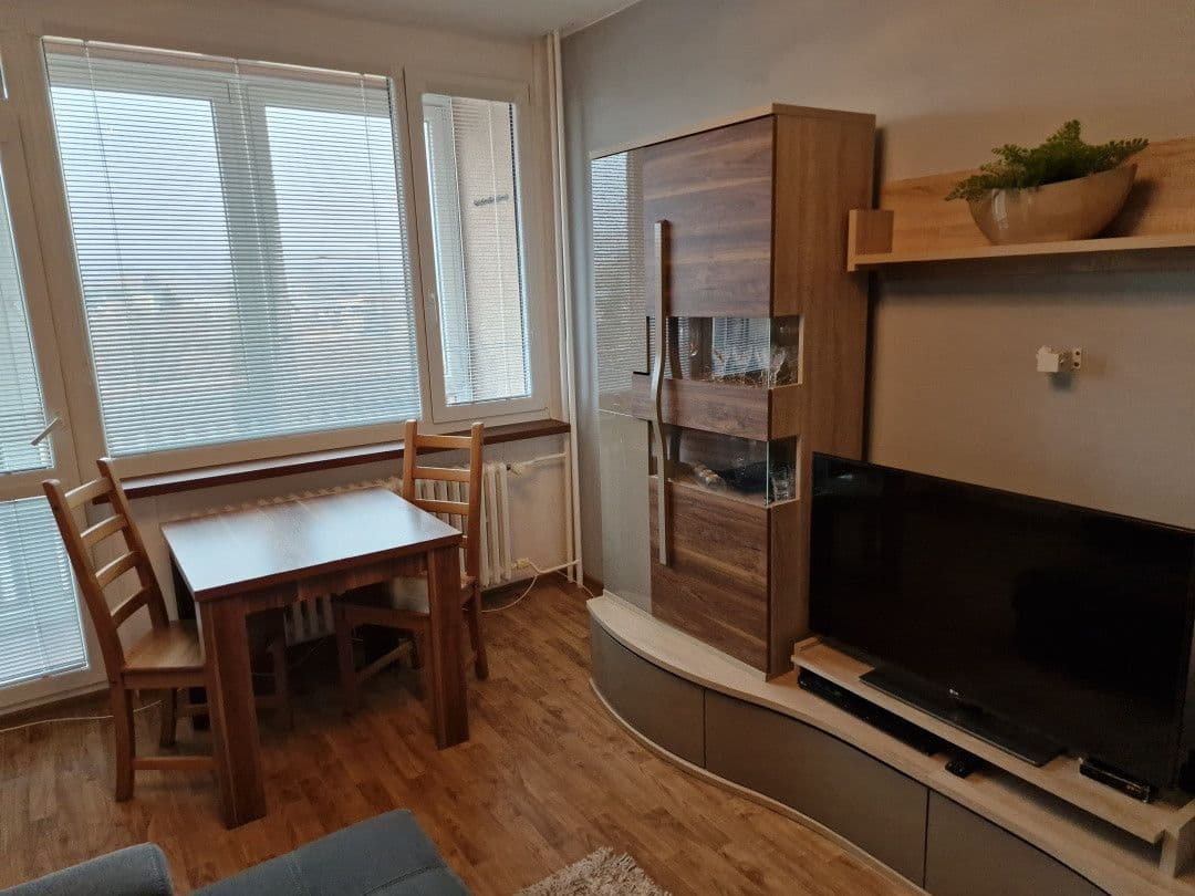 Pronájem bytu 3+1 79 m², Libušina, Liberec, Liberecký kraj Pronájem bytu 3+1 79 m², Libušina, Liberec, Liberecký kraj